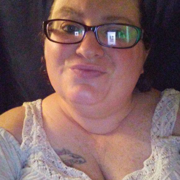 Meet your Posher, Christina - Picture 1 of 1